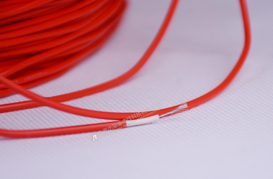內(nèi)白外紅特軟雙絕緣PVC電線